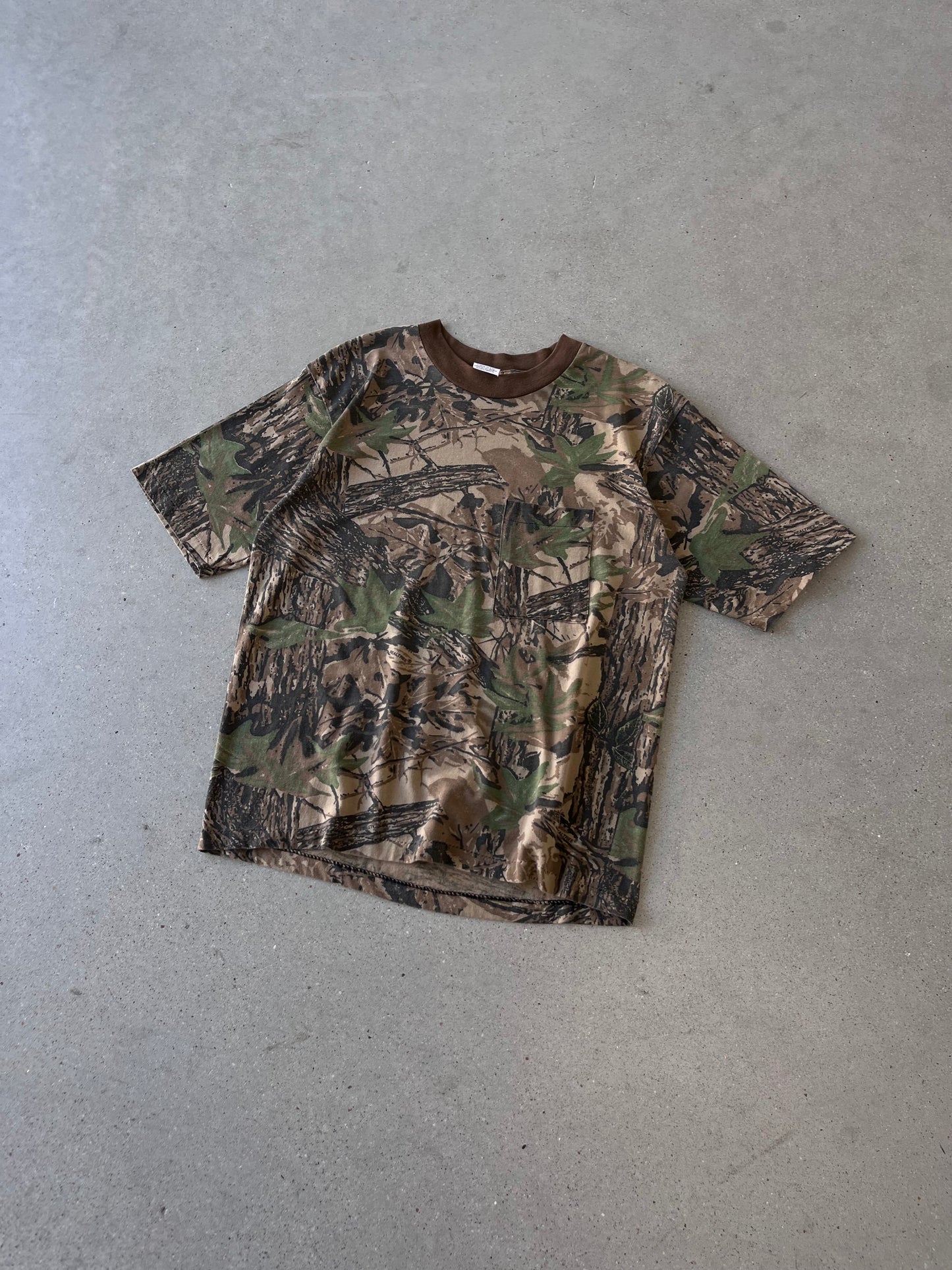 Vintage 90s Liberty Realtree Pocket Tee - M