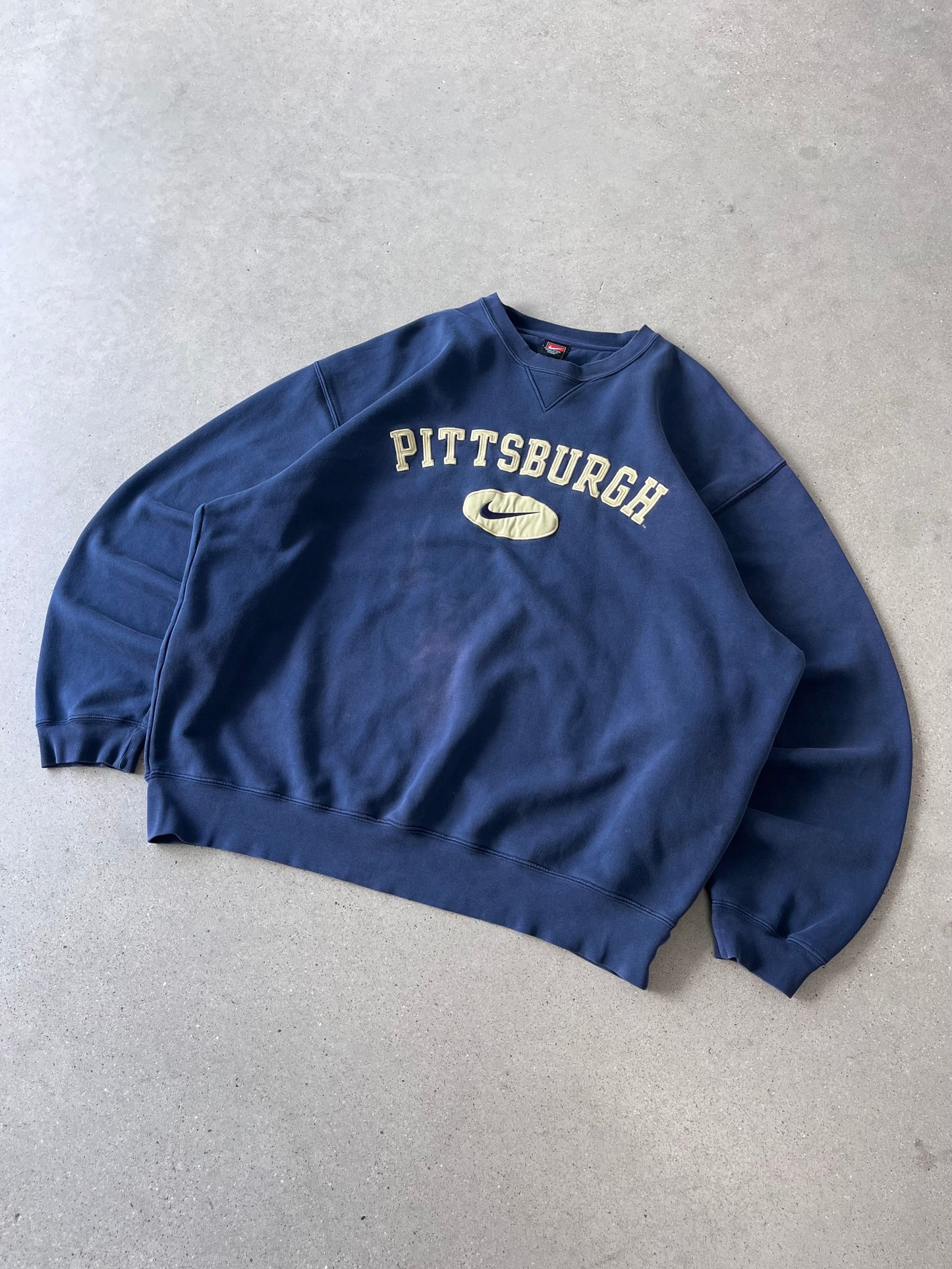 Vintage NIKE Pittsburgh Swoosh Crewneck - XXL