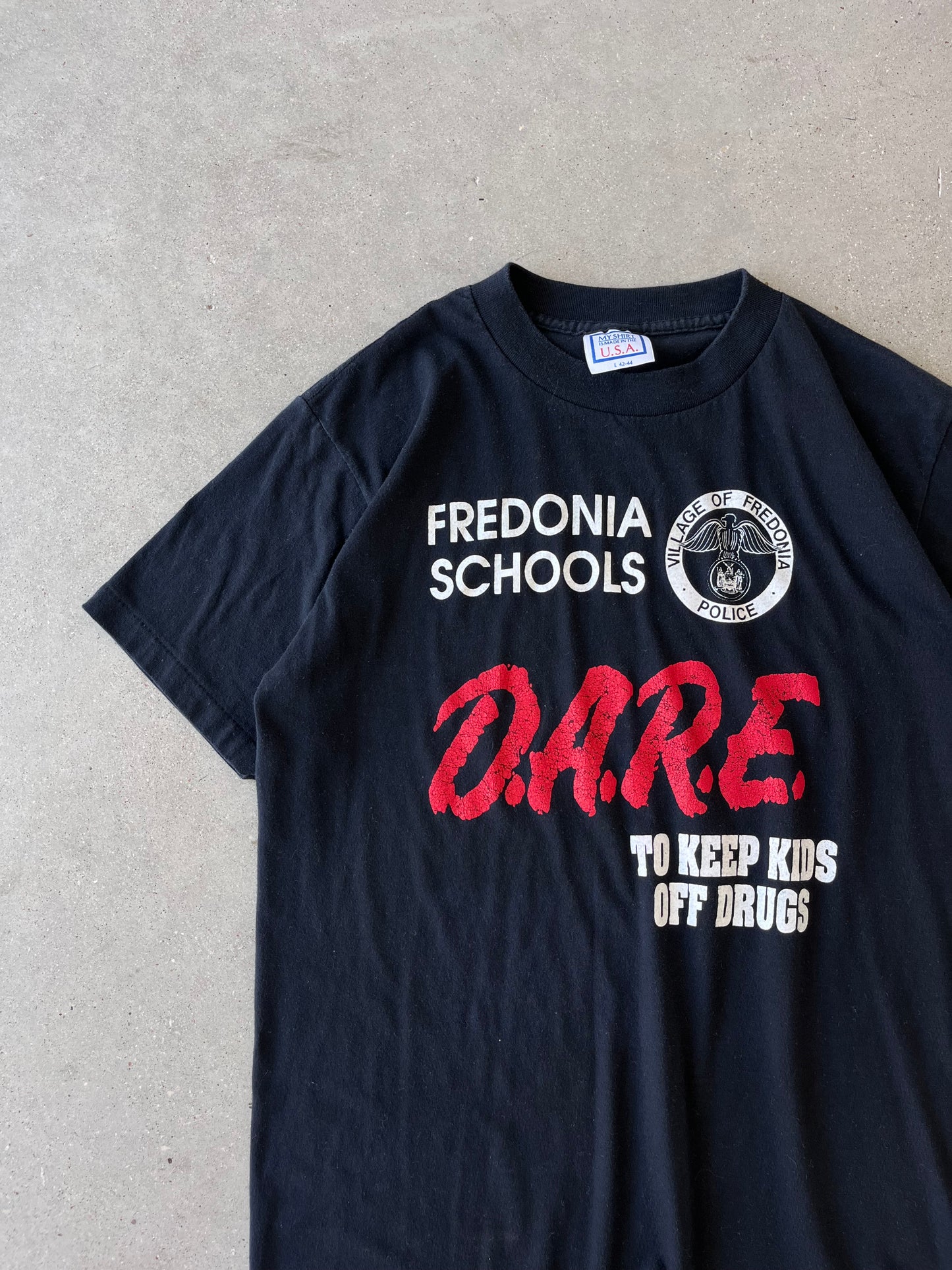 Vintage 80s D.A.R.E Tee - L