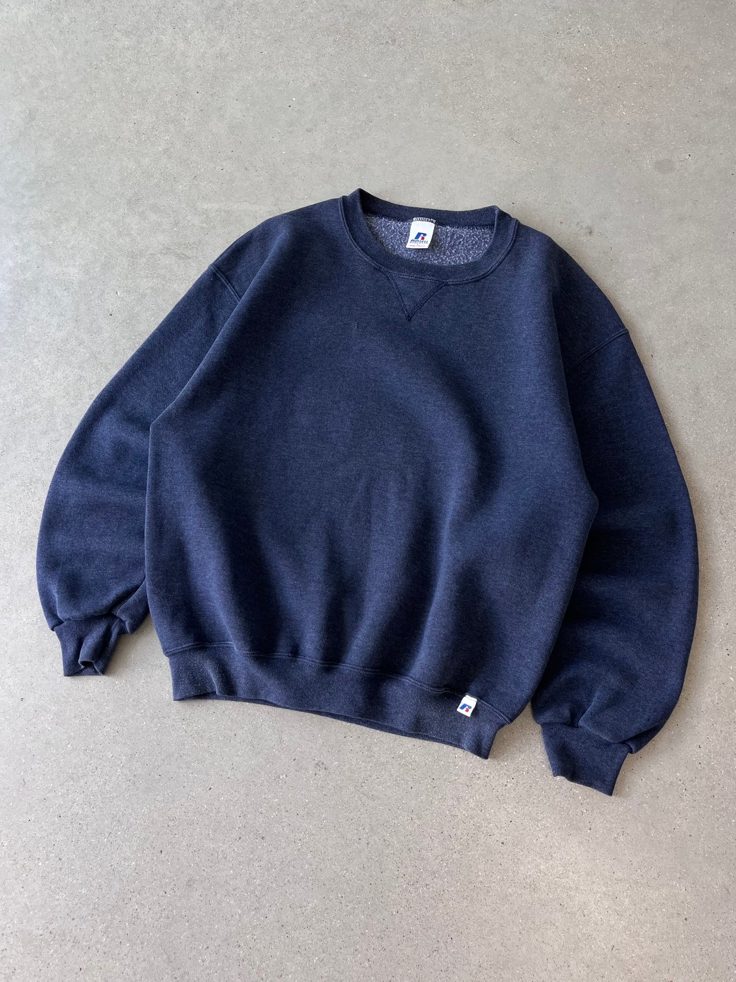 Vintage Russell Athletic Sweatshirt - L