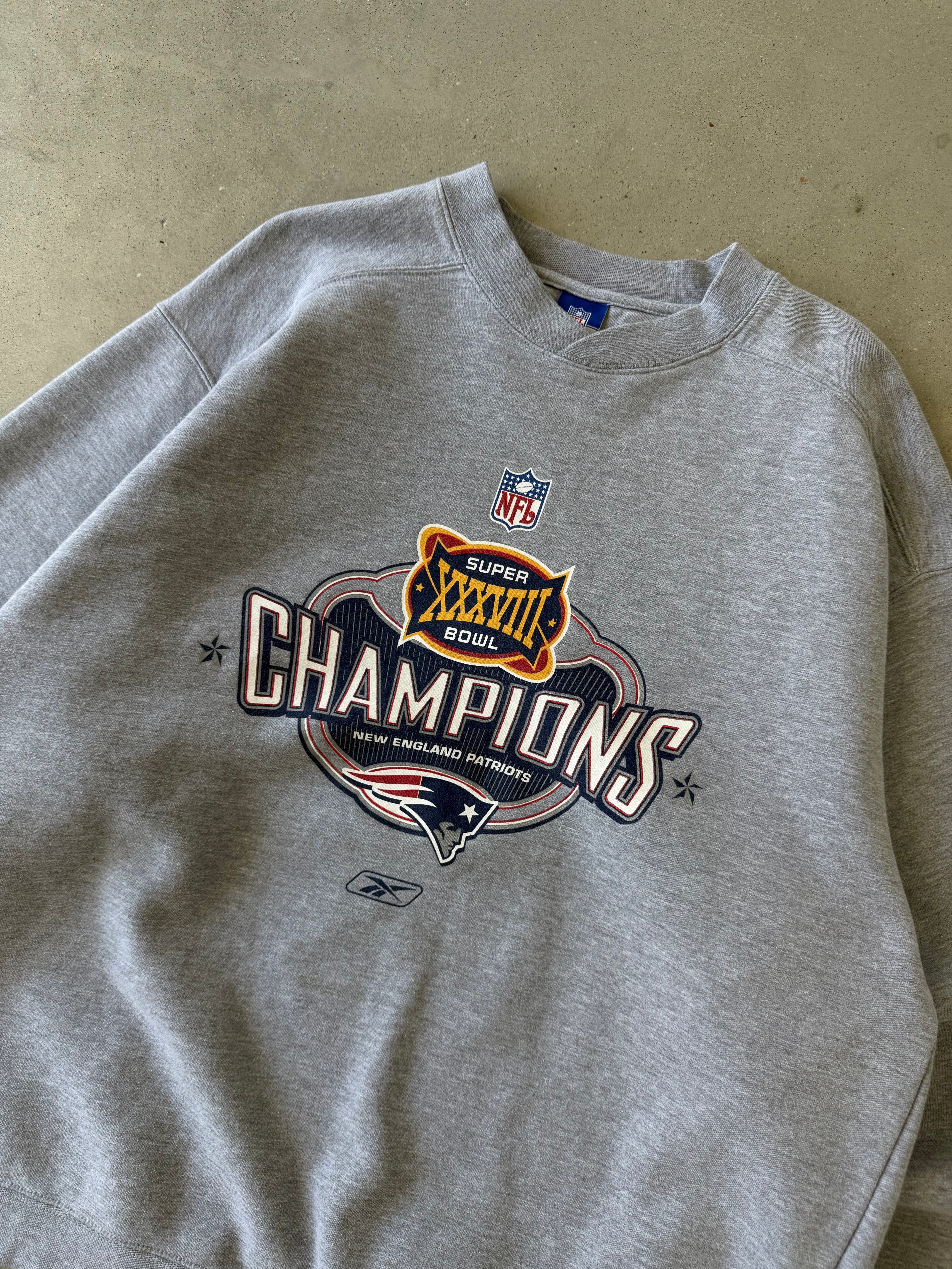 Vintage 2004 New England Patriots Super Bowl Reebok Sweatshirt  - XL