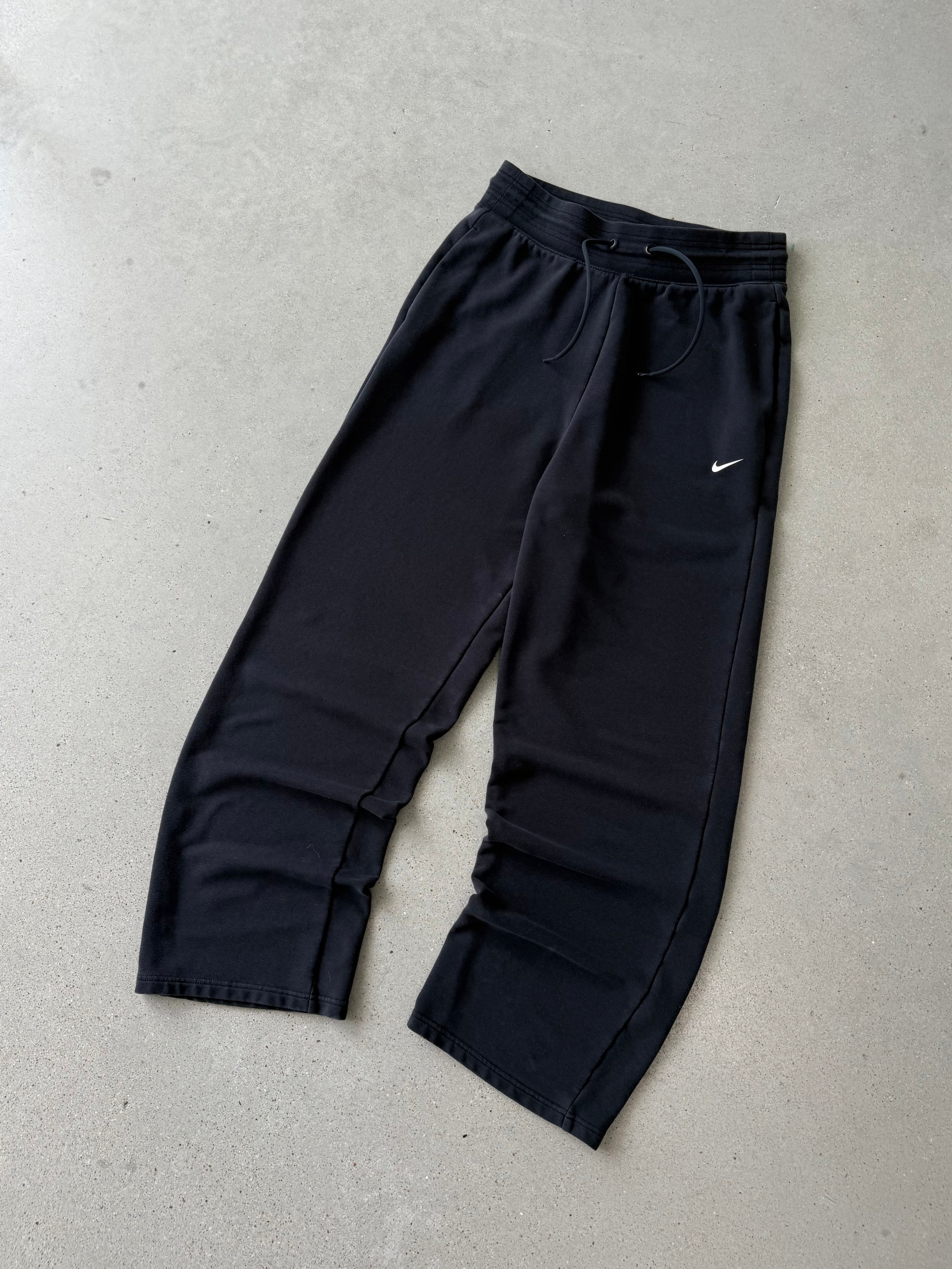 Vintage Nike Black Mini Swoosh Sweatpants - M