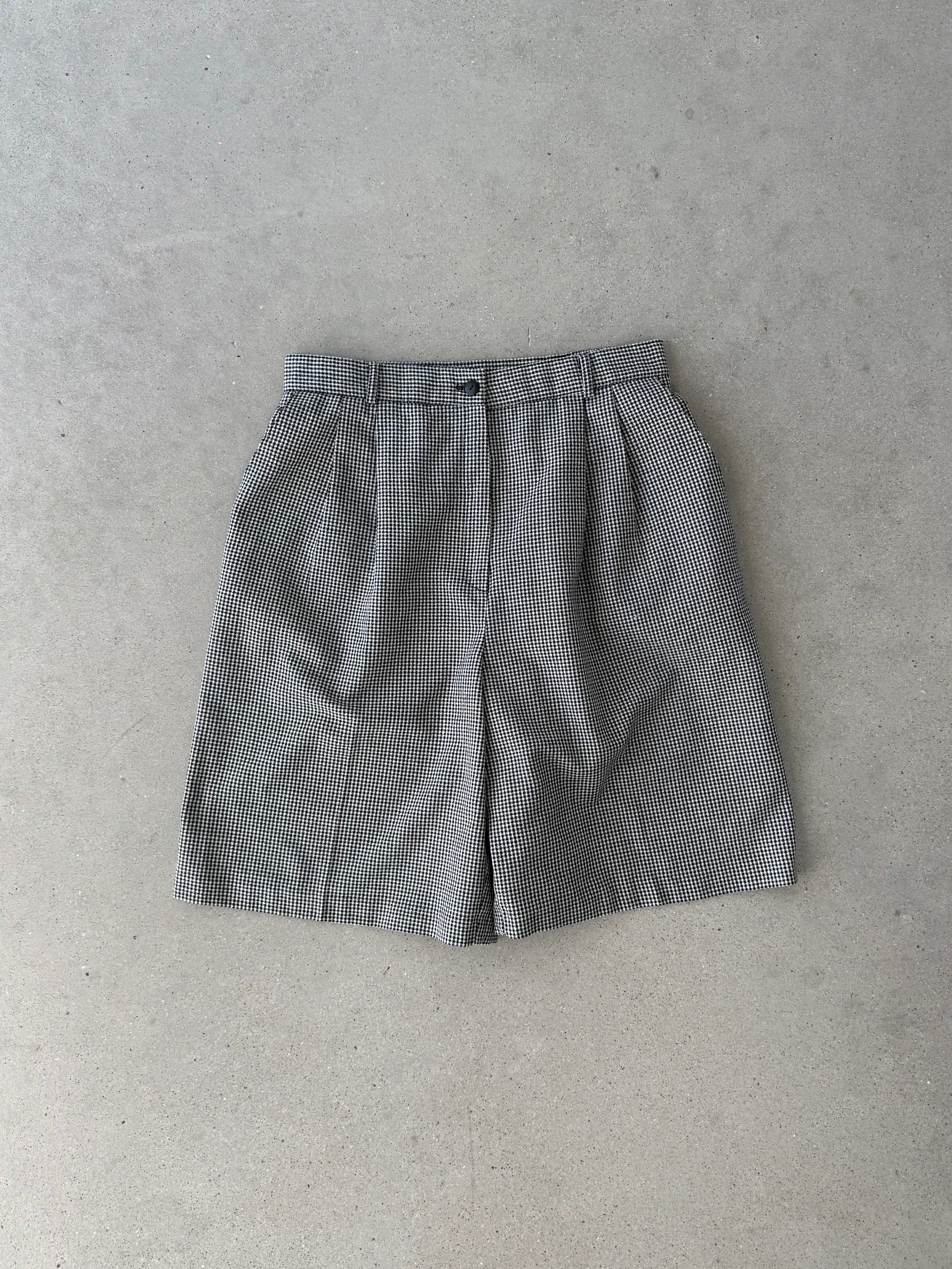 Vintage Requirements Plaid Shorts - 14