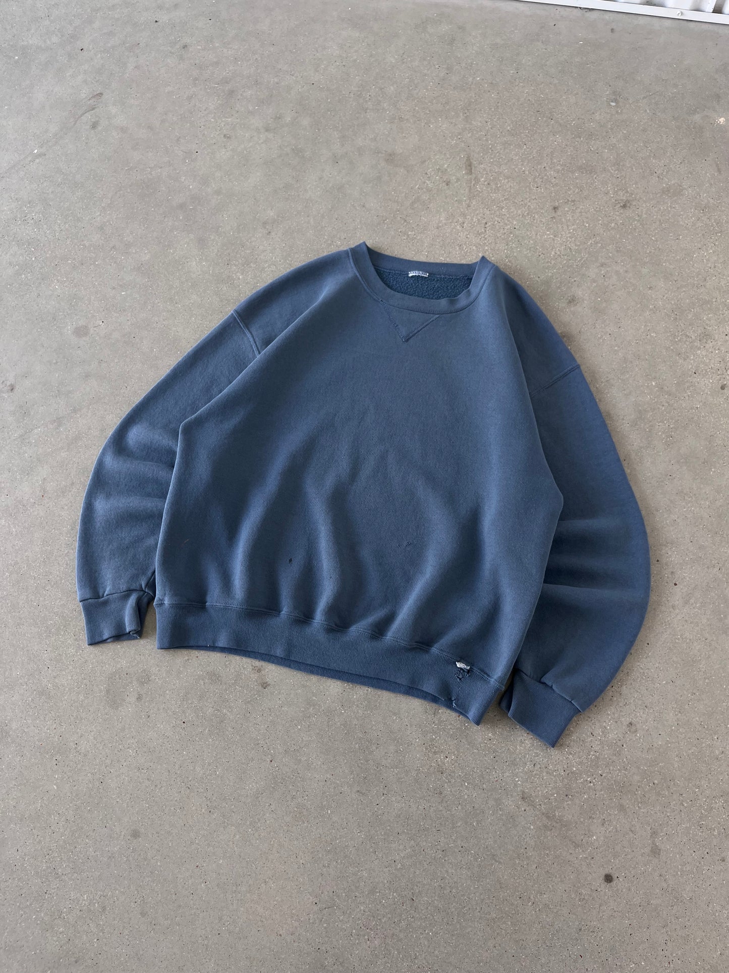 Vintage 90s Russell Athletic Sweatshirt - L