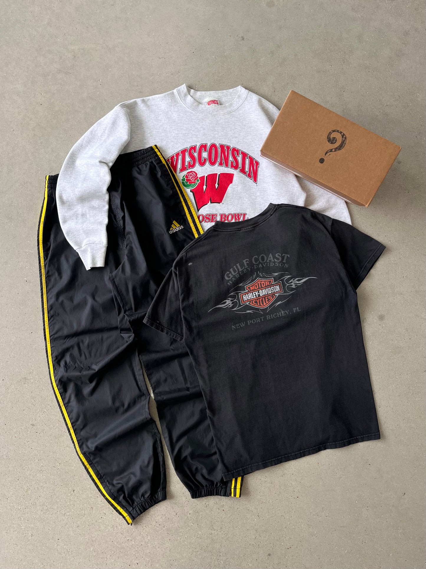 Vintage 3-Piece Outfit Box (STREETWEAR)