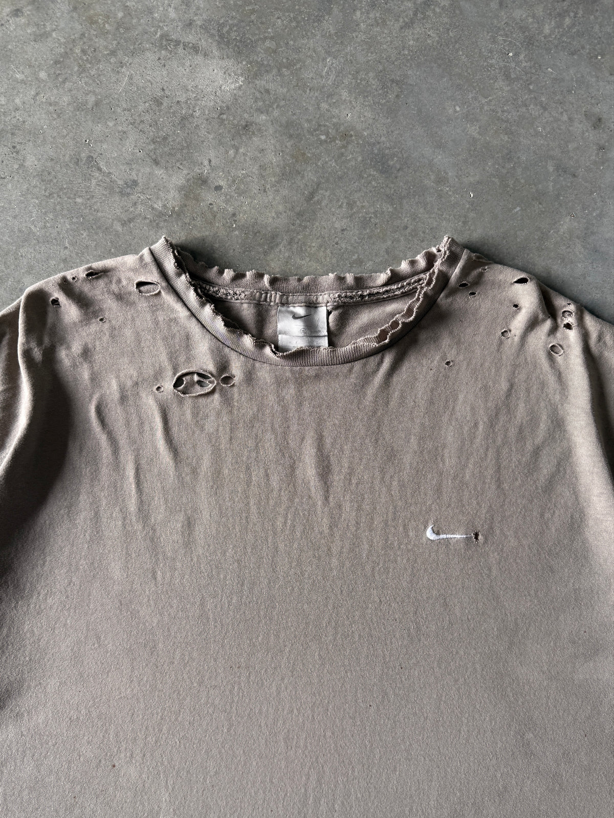 Vintage 2000s Distressed Earth Tone Nike T-shirt (XL)