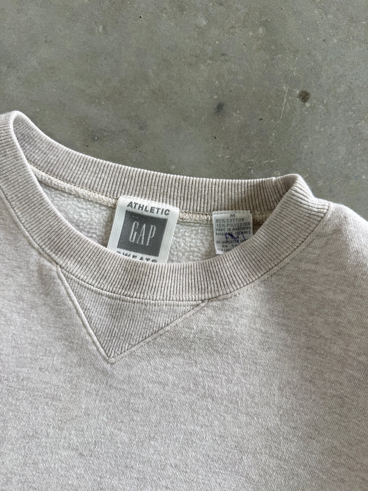 Vintage Gap Greyish-cream Sweatshirt (M)