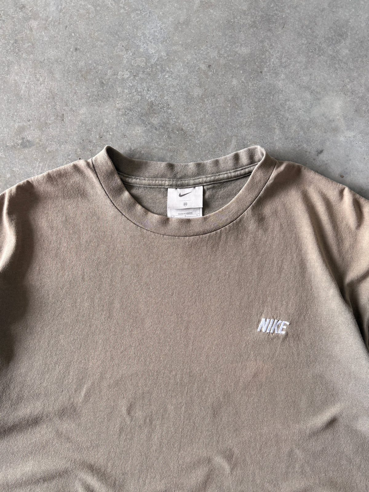 Vintage 2000s Earth Tone Nike T-shirt (M)
