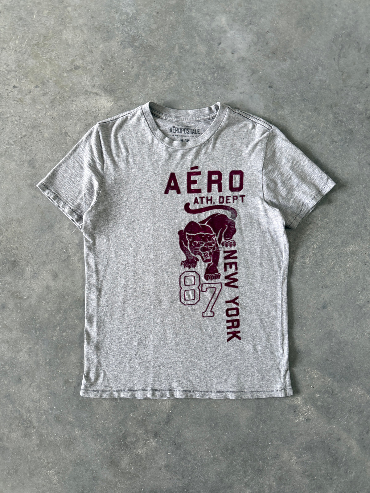 Vintage 2000s Aeropostale Muscle T-shirt (M)