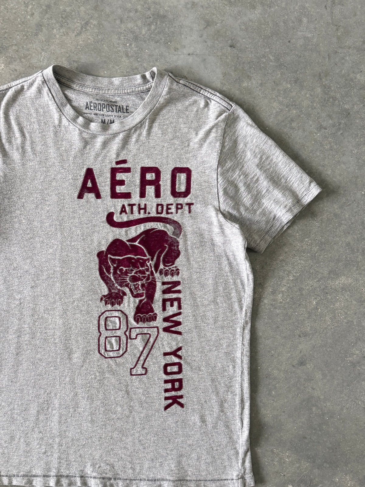 Vintage 2000s Aeropostale Muscle T-shirt (M)