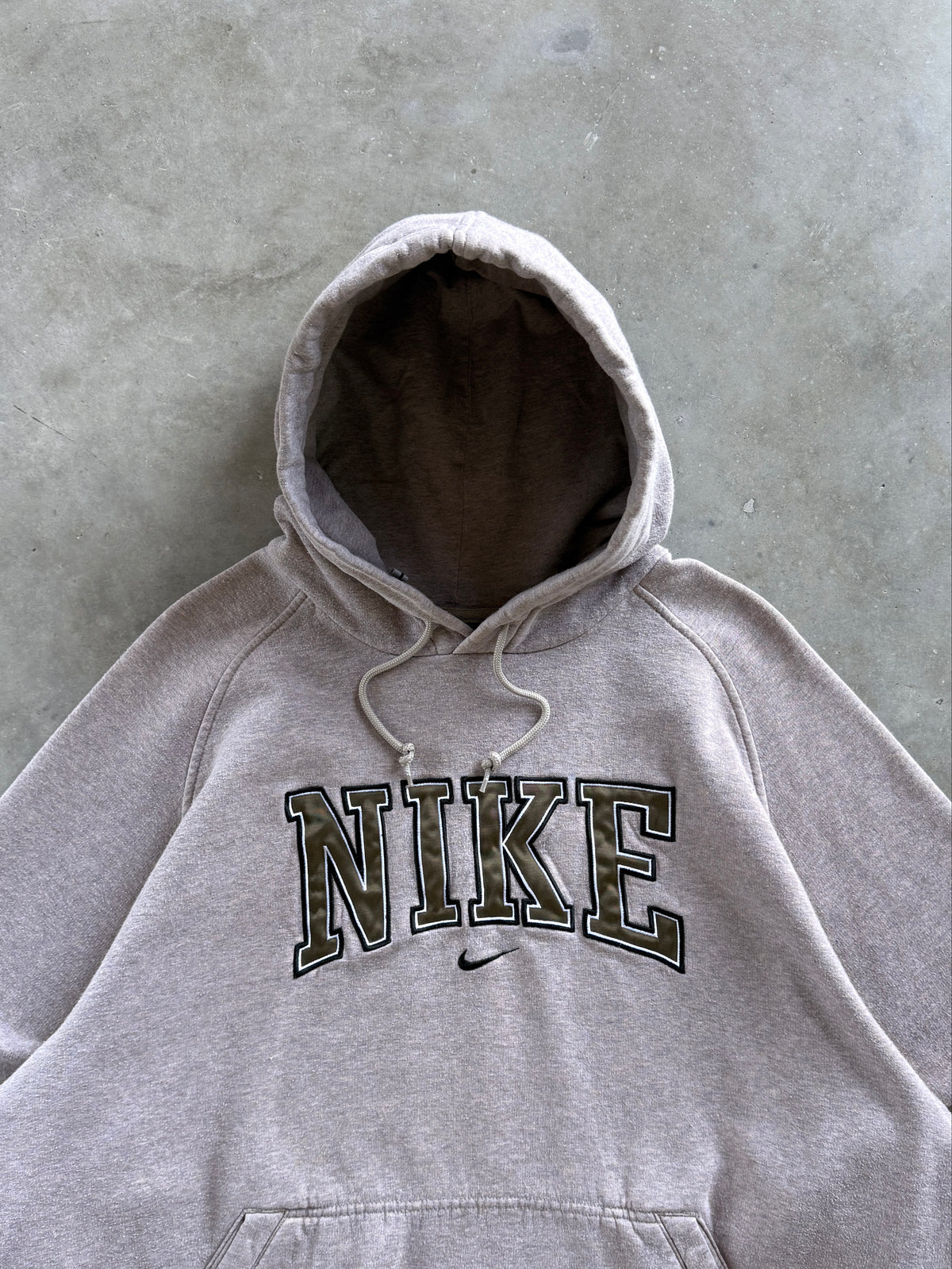 Vintage 2000s Nike Mocha Spell-out Hoodie (XL)